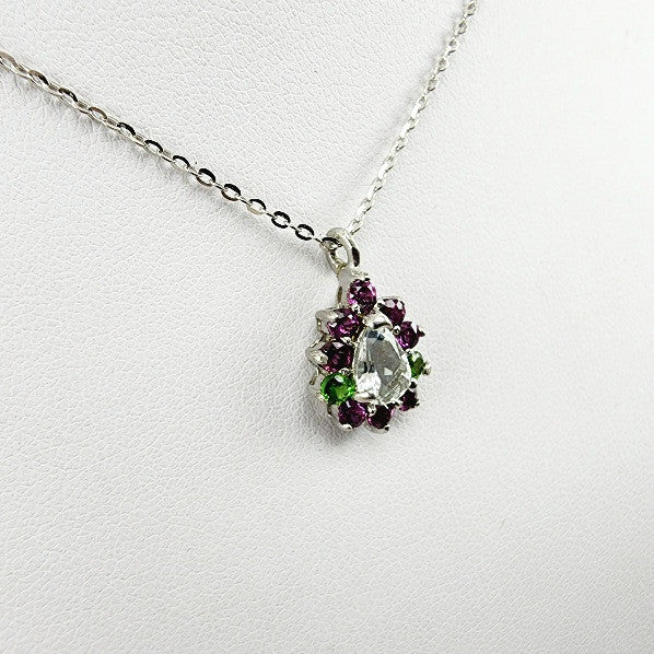 Dije de Topacio Blanco, Rodolito y Tsavorite con cadena 45 cm - Dijes