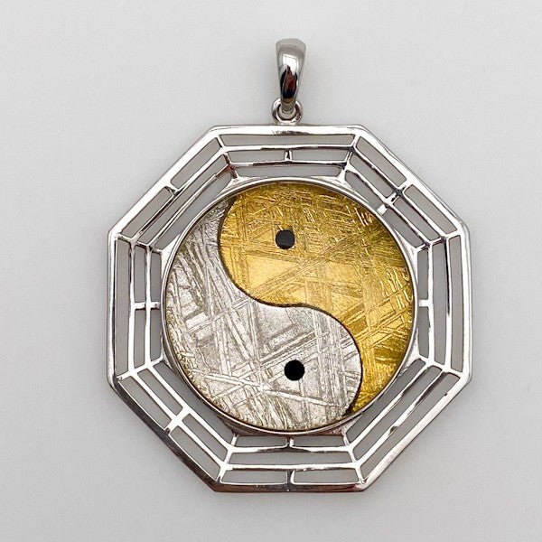 Dije ying yang de Muonionalusta - Dijes