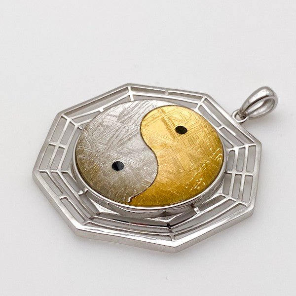 Dije ying yang de Muonionalusta - Dijes