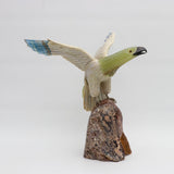 El vuelo soberano - Talla en piedra