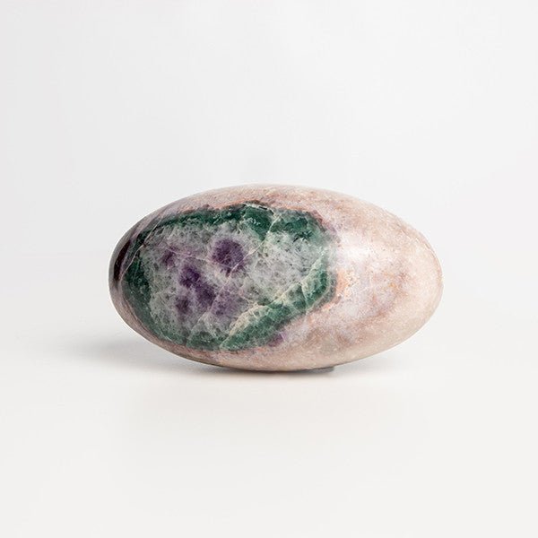Escultura de Fluorita: Huevo - Talla en piedra