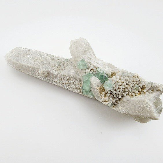 Fluorita Octaédrica sobre punta de Cuarzo - Minerales de colección