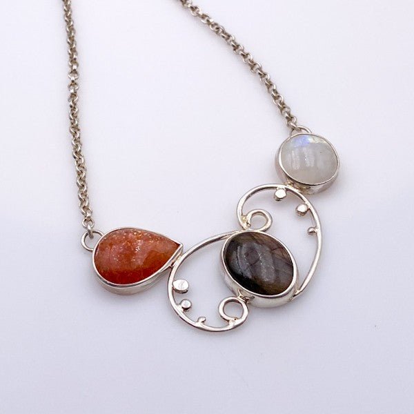 Gargantilla de Piedra Luna, Piedra sol y Labradorita lavanda - Gargantillas