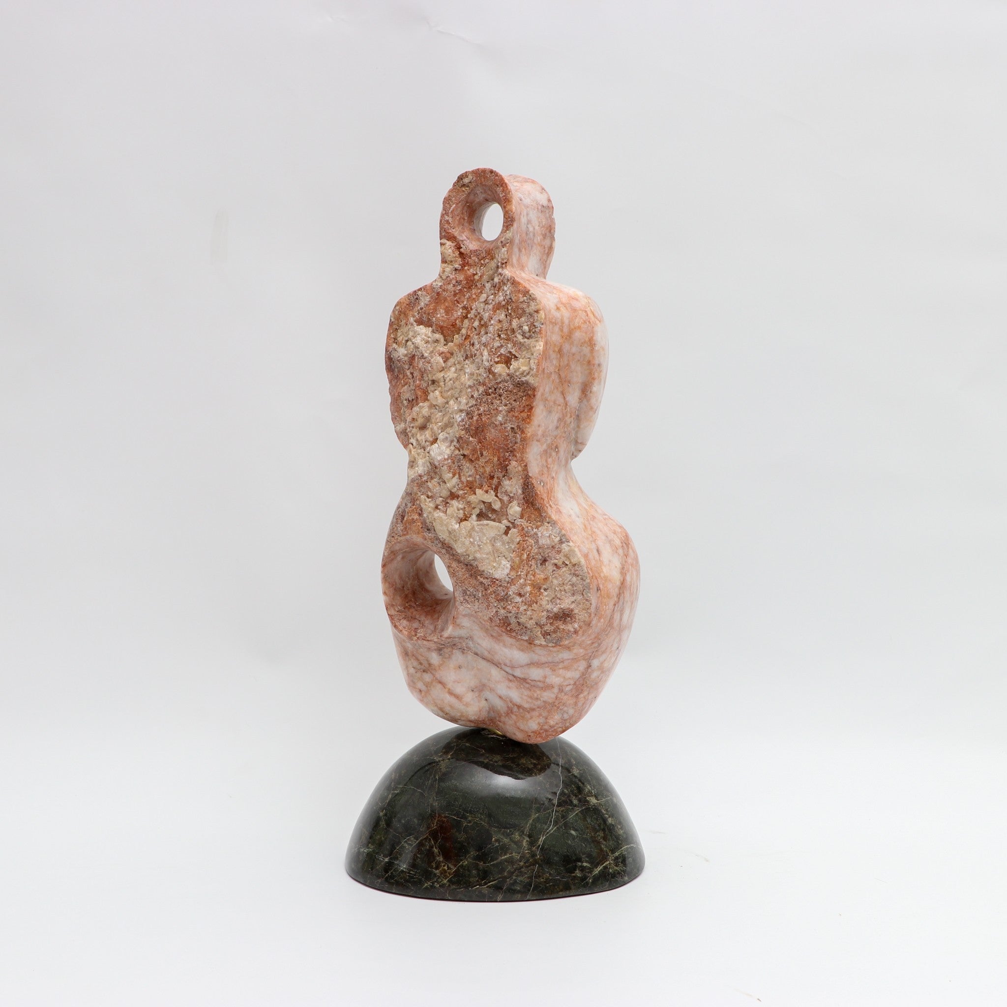 Garota - Talla en piedra