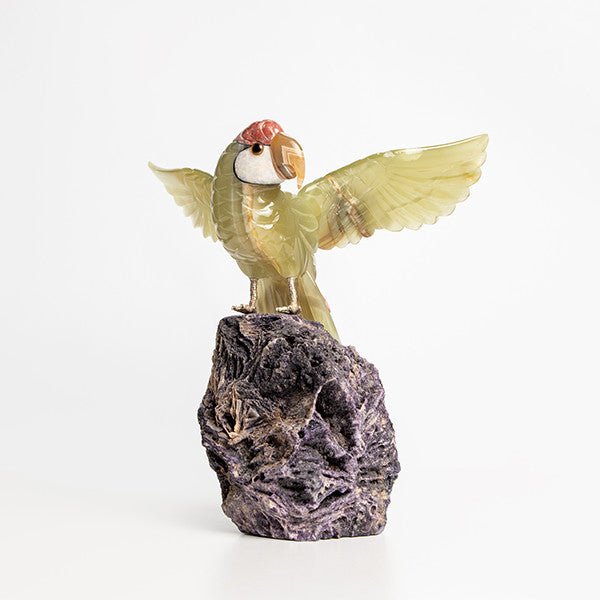 Loro Alerta - Talla en piedra