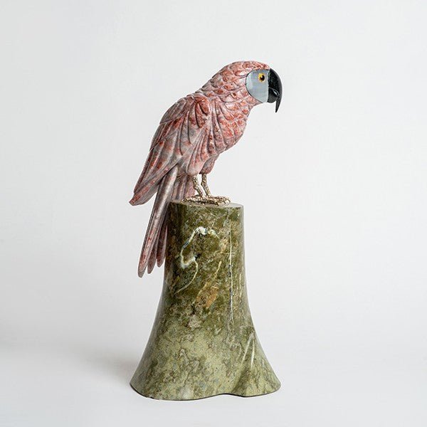 Loro rosa - Talla en piedra