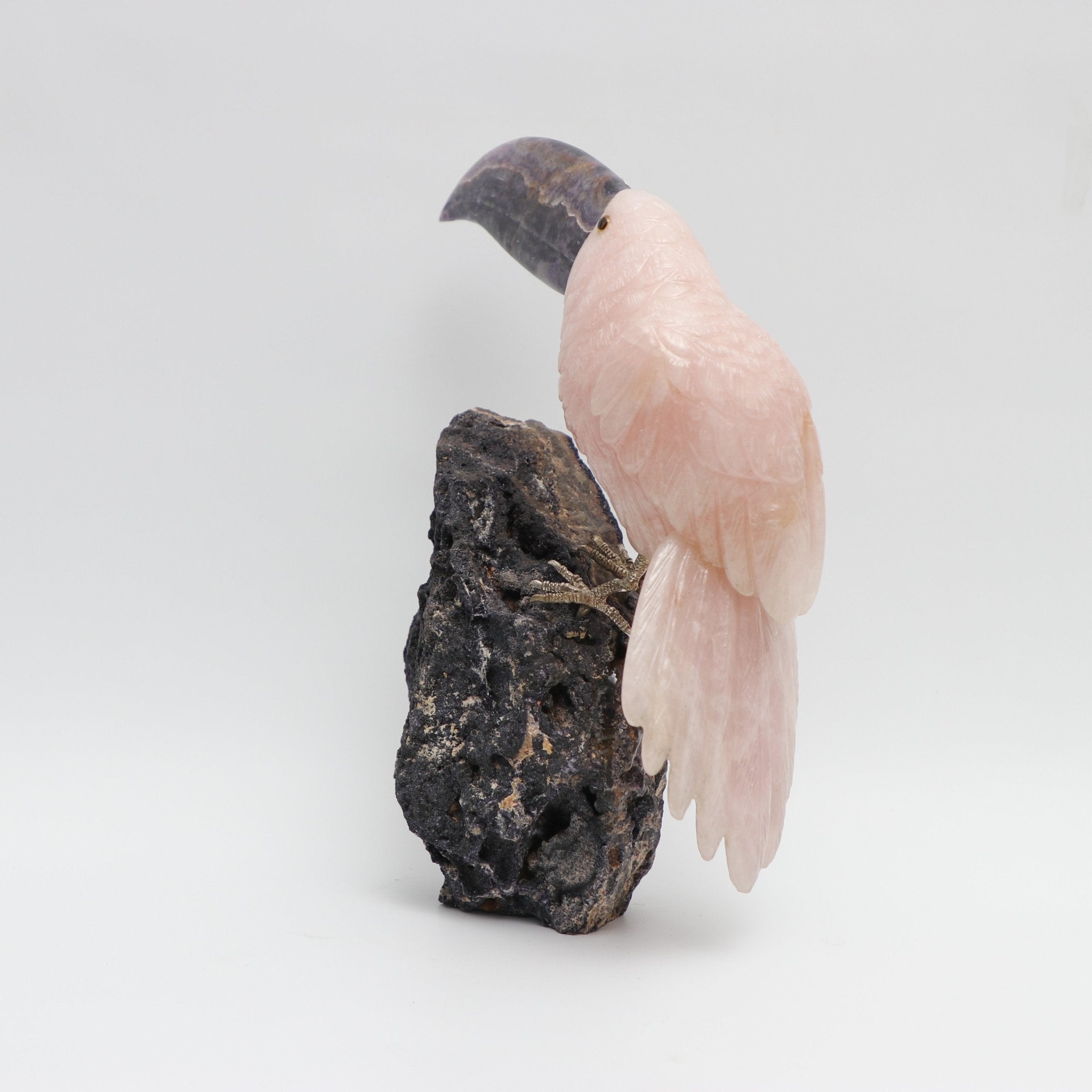 Tucan de Cuarzo rosa y Fluorita - Talla en piedra